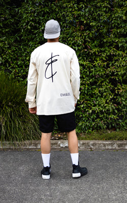 NEWPORT LONGSLEEVE TEE ECRU