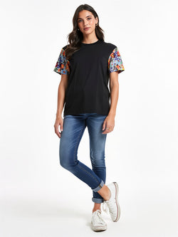 KAIA TEE BLACK