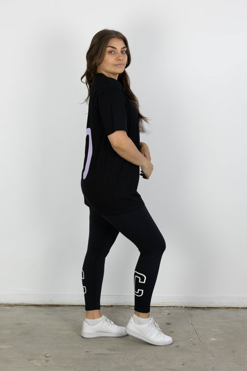 SERENITY TEE BLACK/PURPLE